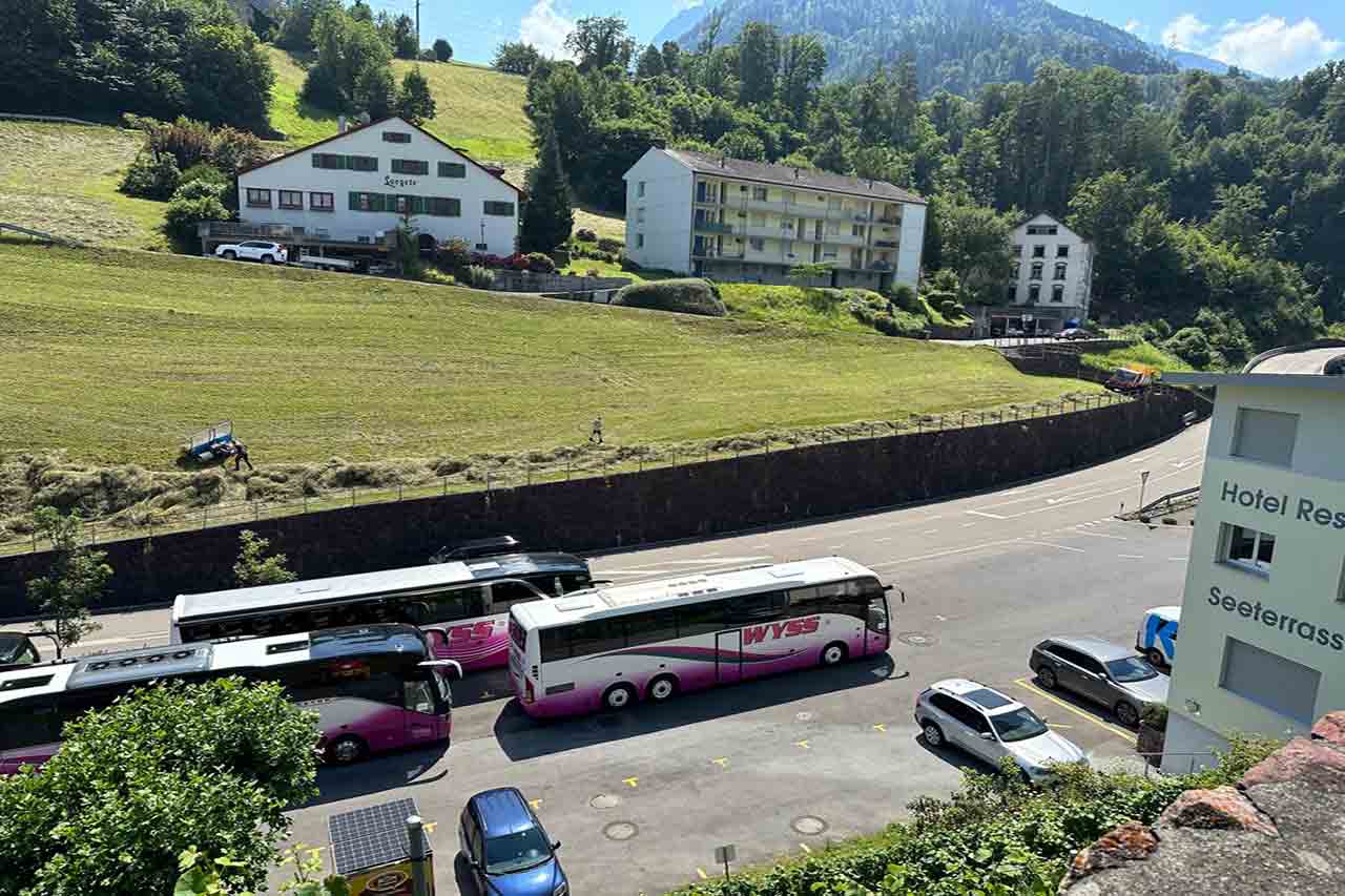 akt8
